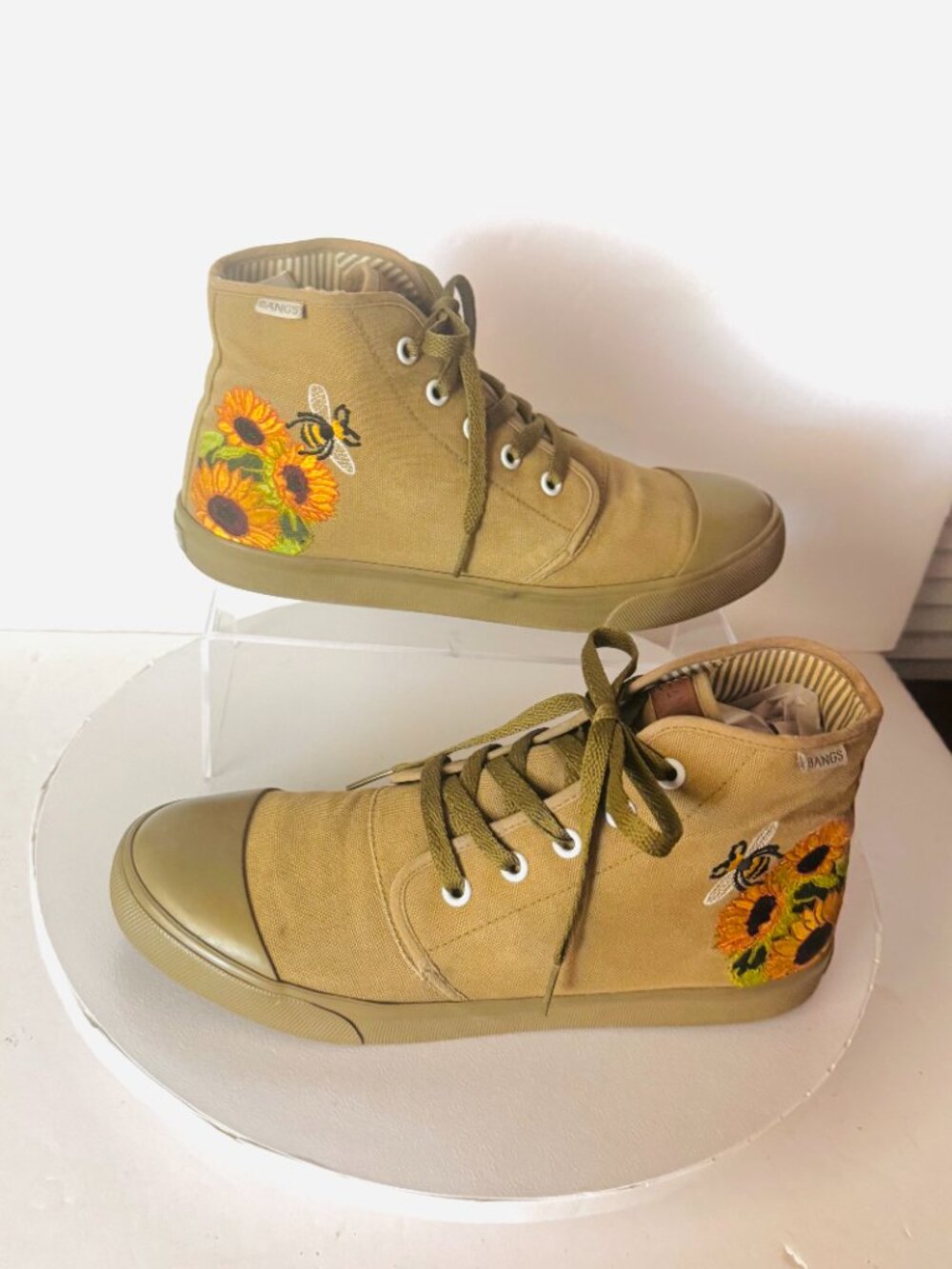 Bangs High Top Canvas 8.5 Sneakers Brown embroidery Flower Bee Boho